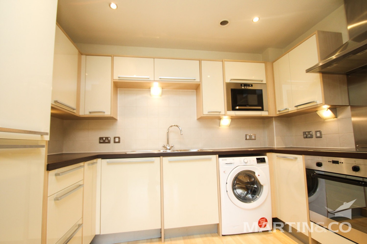 1 bedroom Flat for Letting Wells Crescent, Marconi Plaza