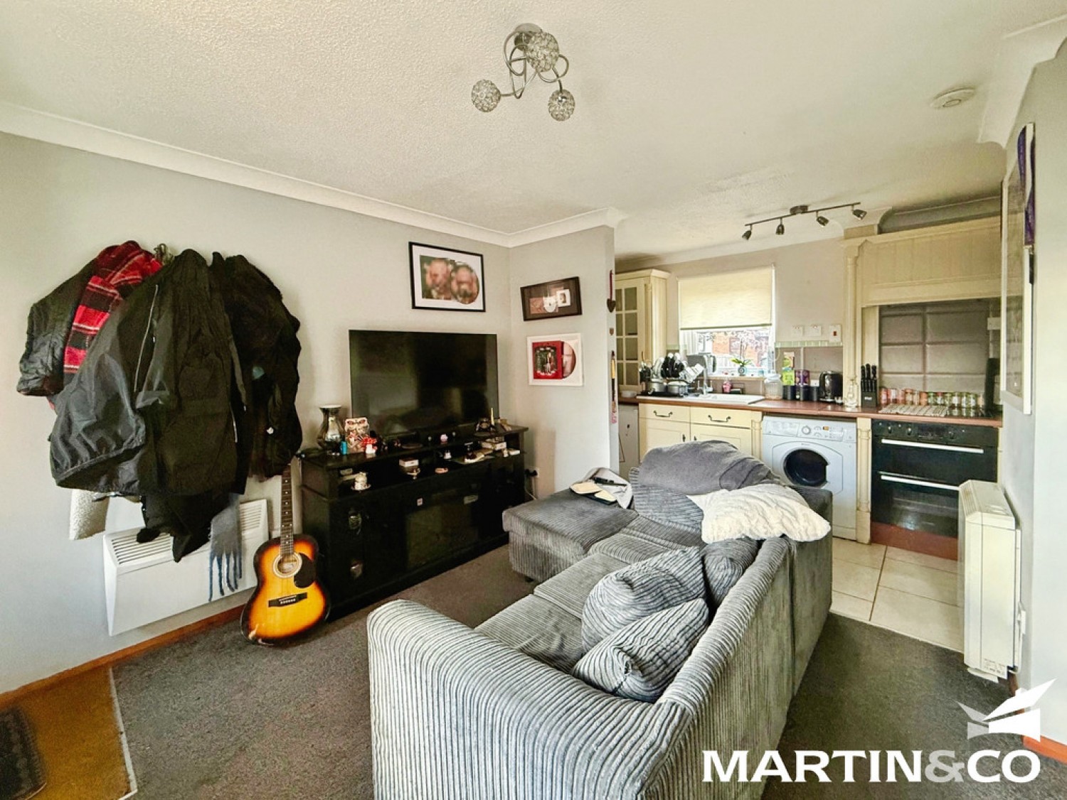 Colyers Reach, Chelmer Village