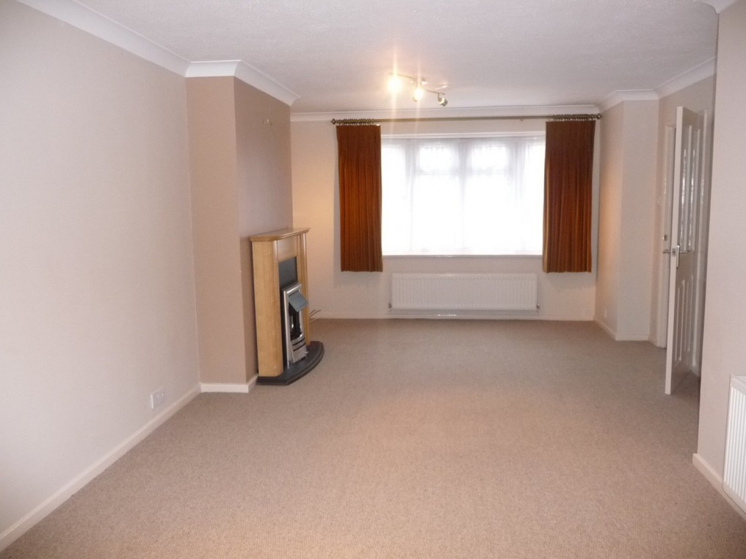 3 bedroom House for Letting Berwick Avenue, Chelmsford