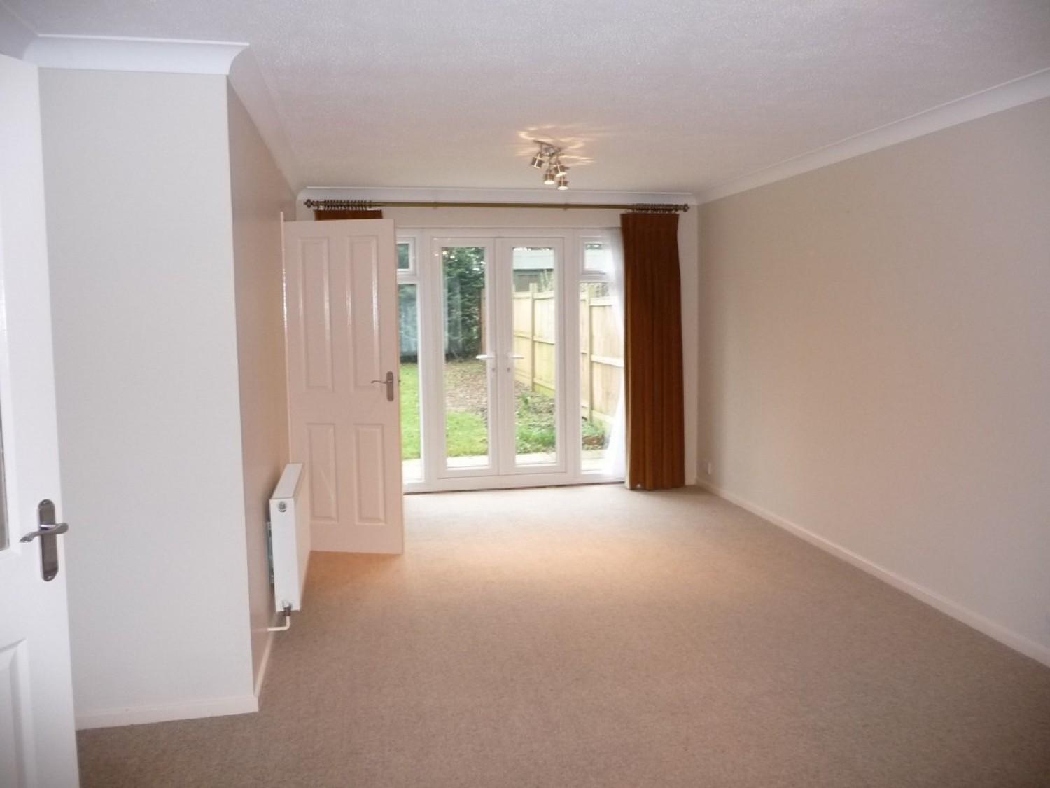 3 bedroom House for Letting Berwick Avenue, Chelmsford