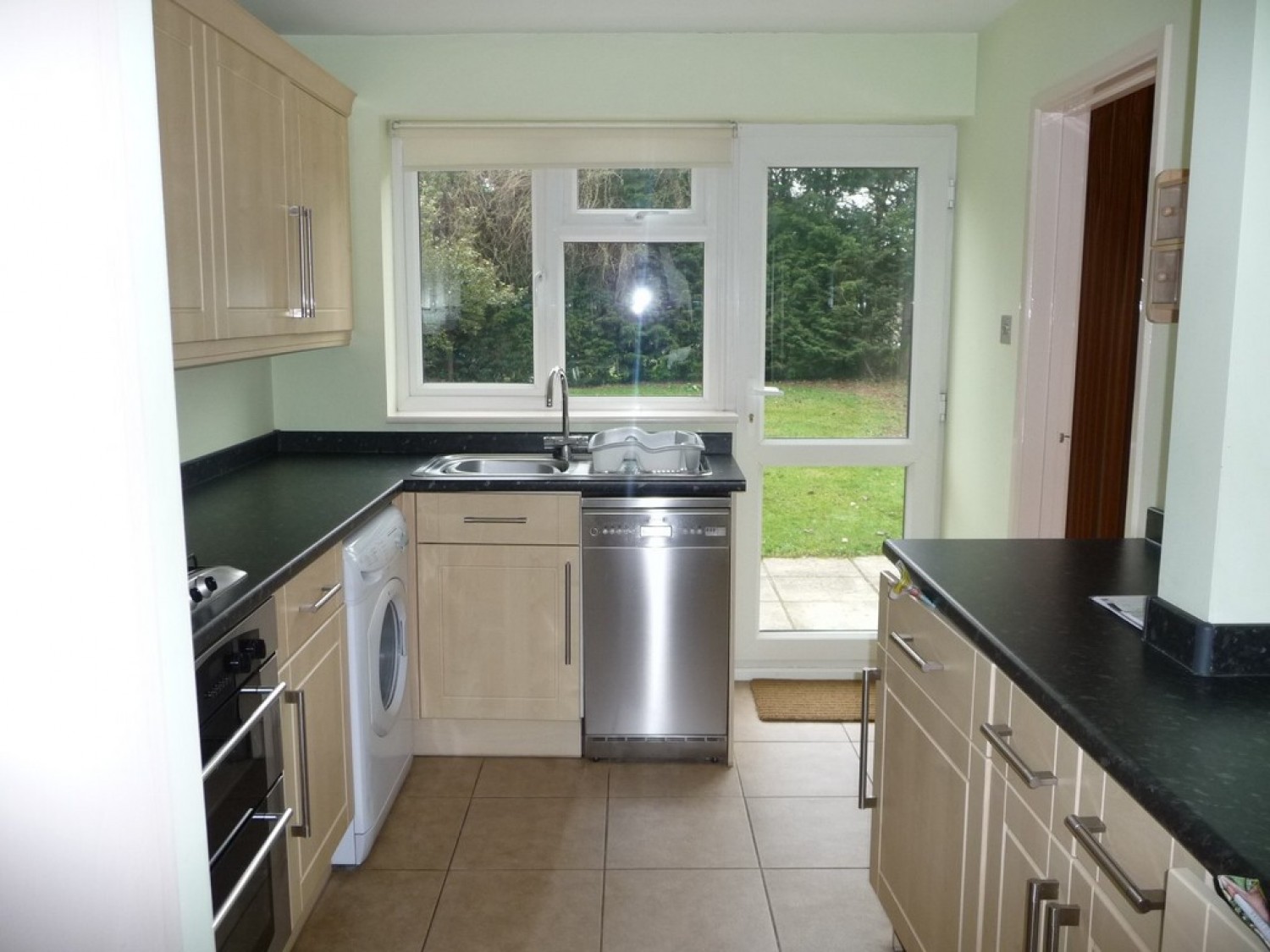 3 bedroom House for Letting Berwick Avenue, Chelmsford