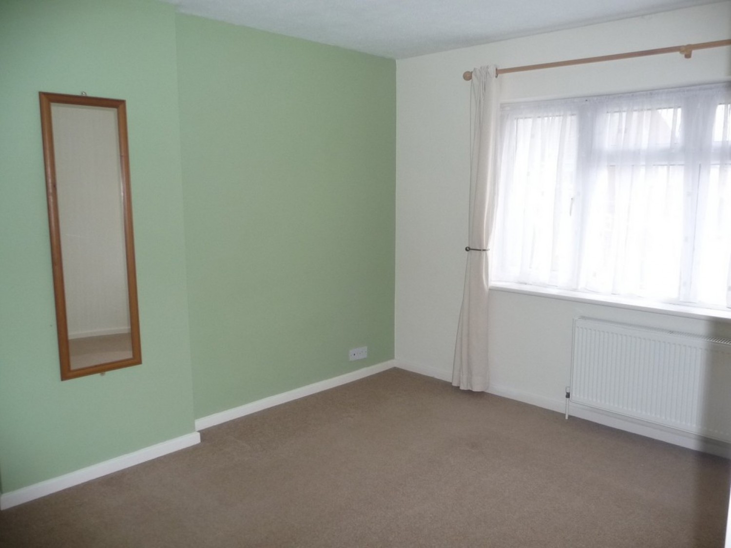 3 bedroom House for Letting Berwick Avenue, Chelmsford