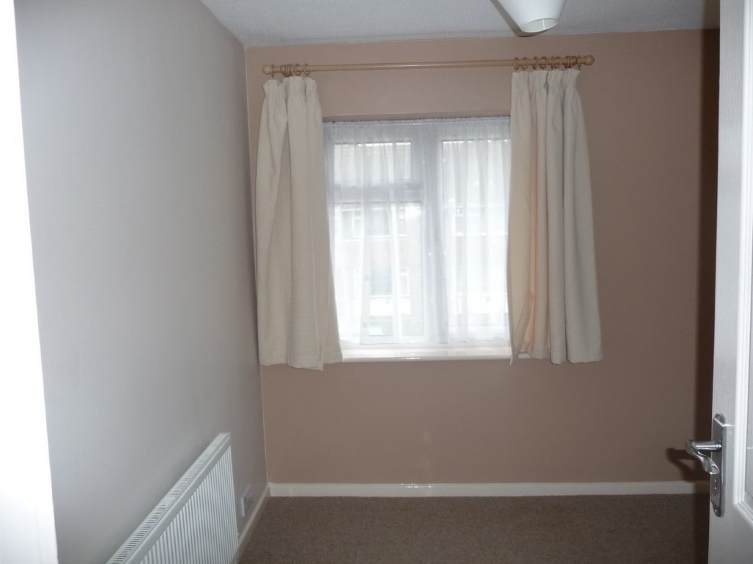3 bedroom House for Letting Berwick Avenue, Chelmsford