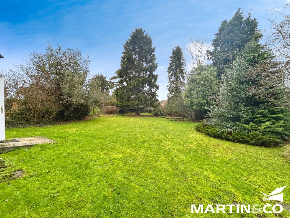 Manor Drive, Chelmsford