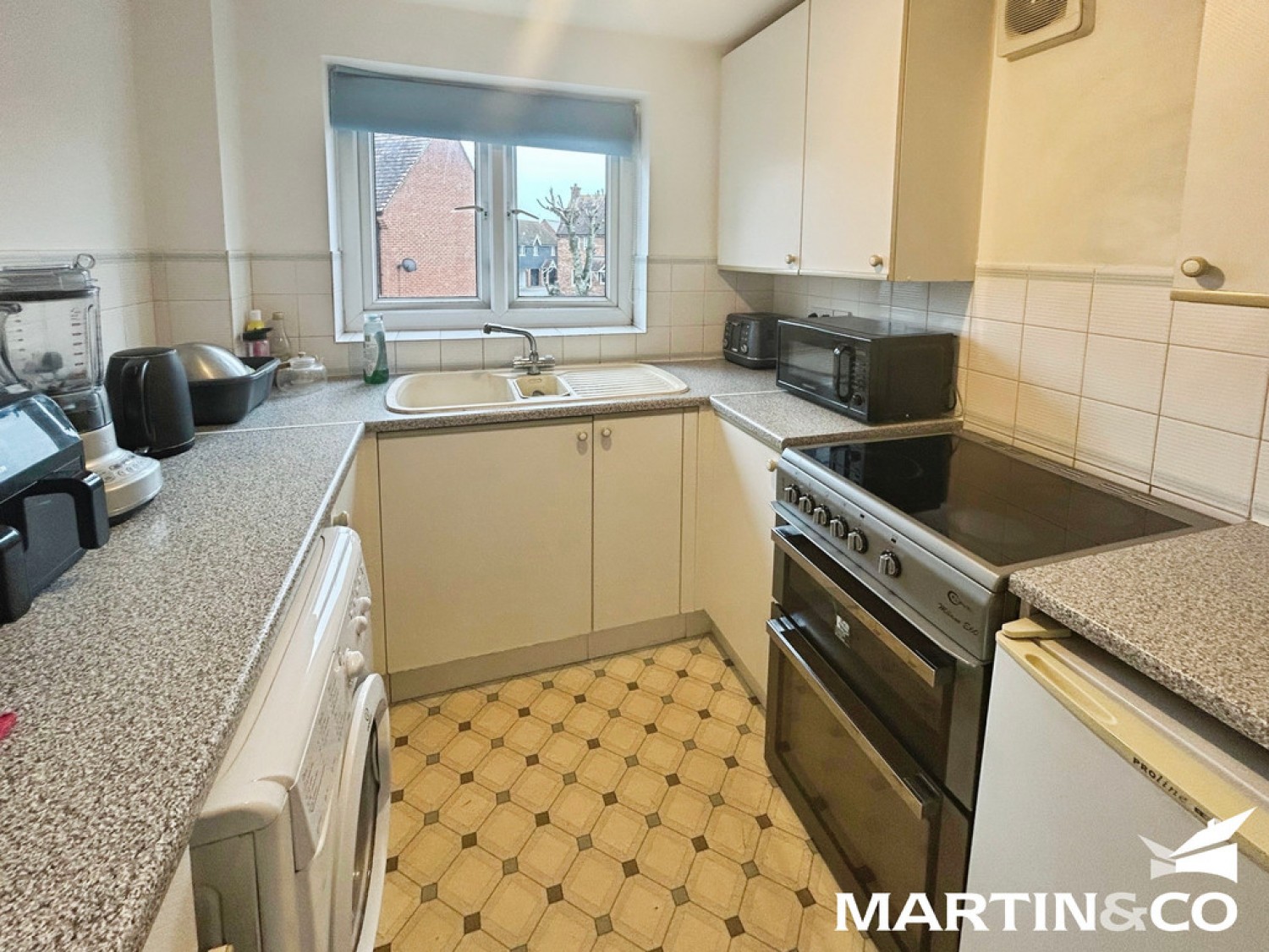 2 bedroom Flat in Carraways, Witham