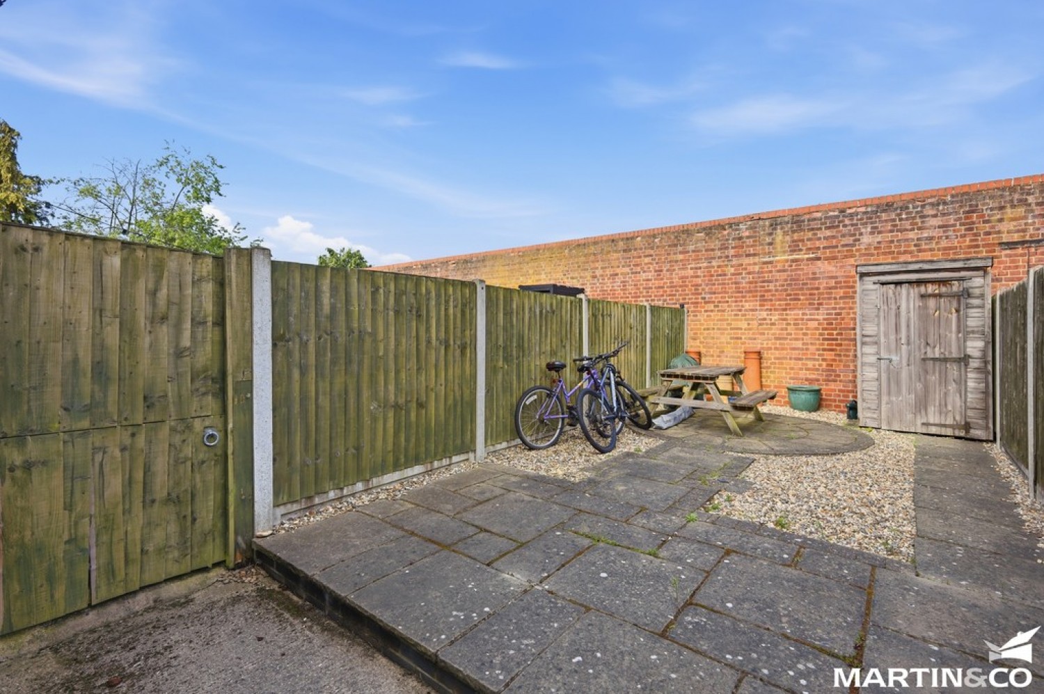 2 bedroom House for Sale South Primrose Hill, Chelmsford