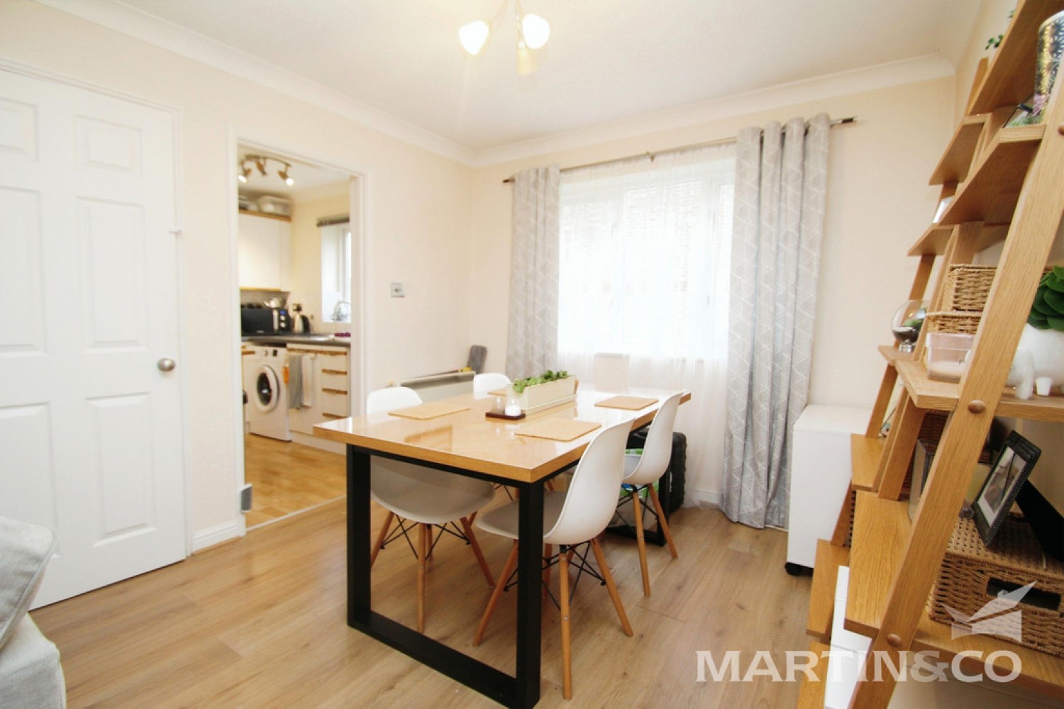 2 bedroom Flat for Letting Earlsfield Drive, Chelmsford