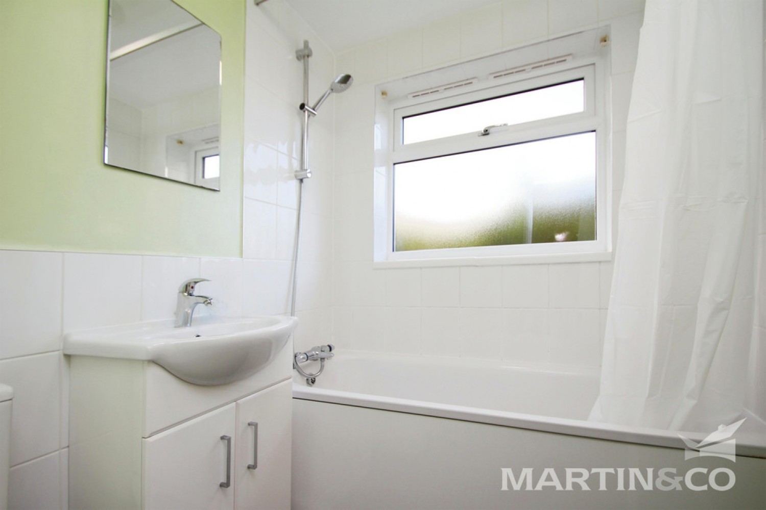 1 bedroom Flat in Lupin Drive, Chelmsford