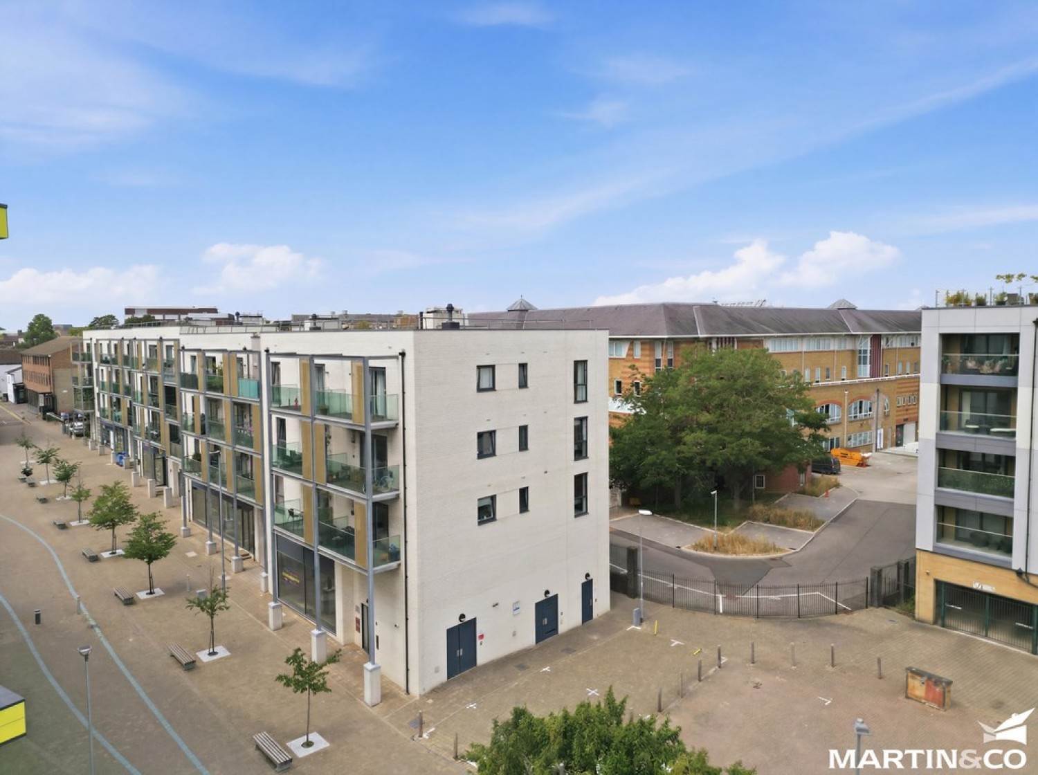 2 bedroom Flat for Sale Cunard Square, Chelmsford, Essex