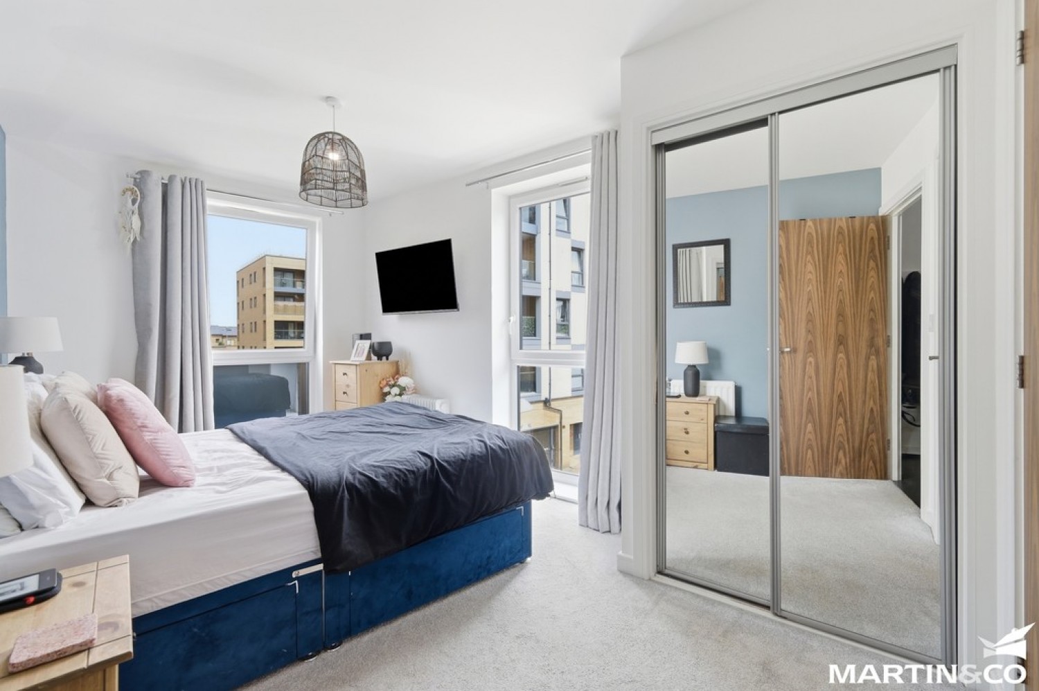 2 bedroom Flat for Sale Cunard Square, Chelmsford, Essex