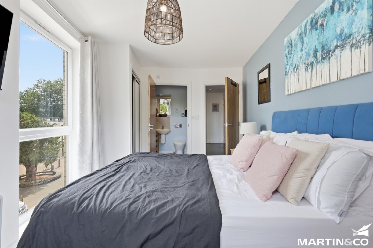 2 bedroom Flat for Sale Cunard Square, Chelmsford, Essex