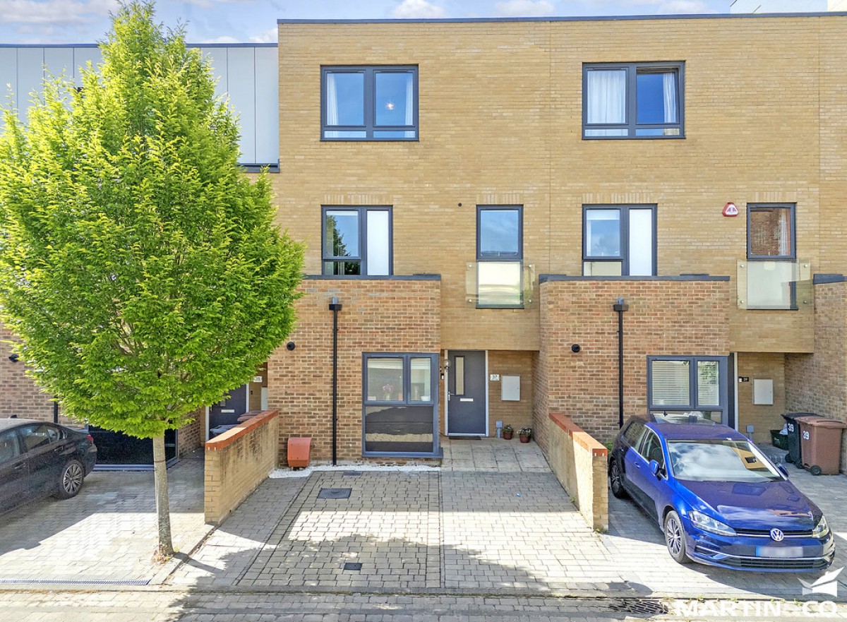 Dunn Side, Chelmsford