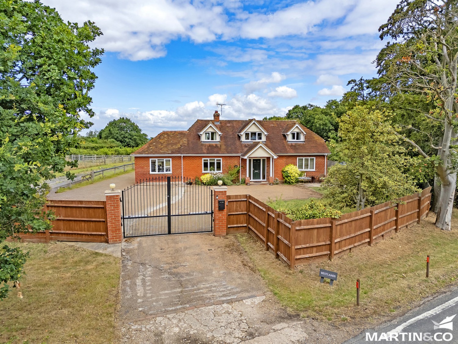 Highwood Road, Edney Common