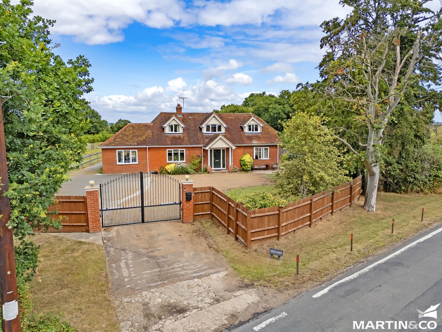 Highwood Road, Edney Common