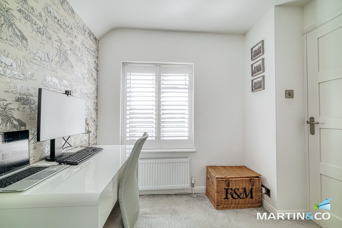 Westfield Avenue, Chelmsford