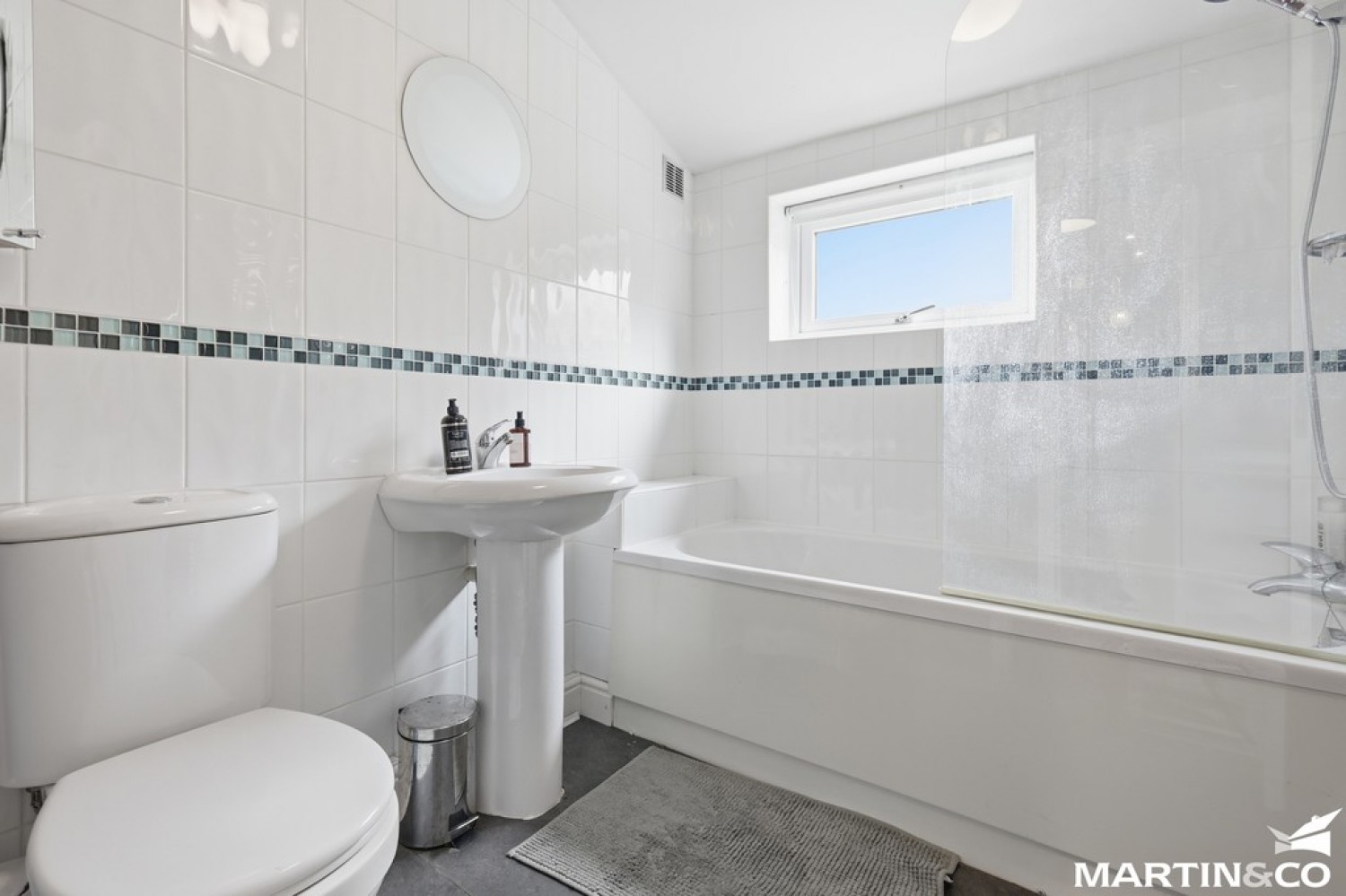 2 bedroom House for Sale Victoria Crescent, Chelmsford