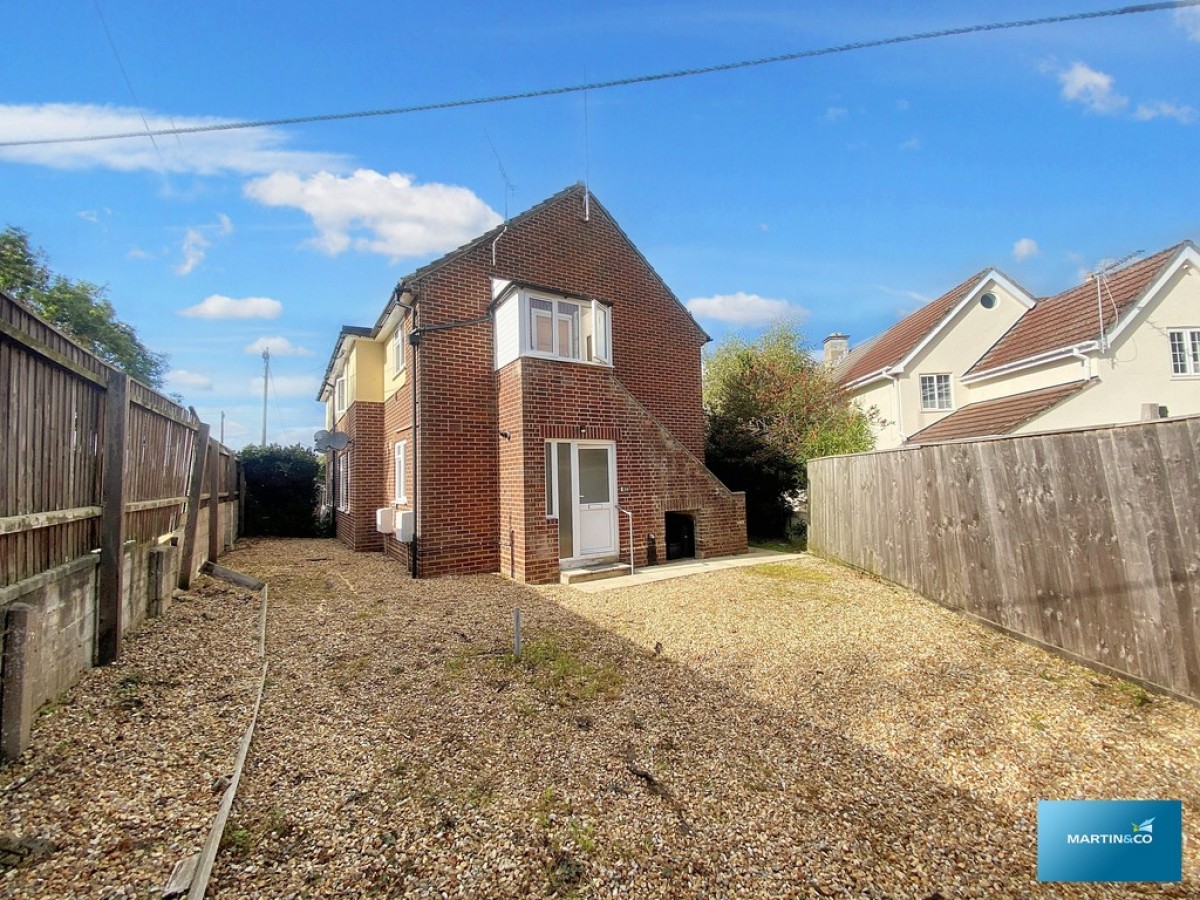 Hightown Road, Ringwood