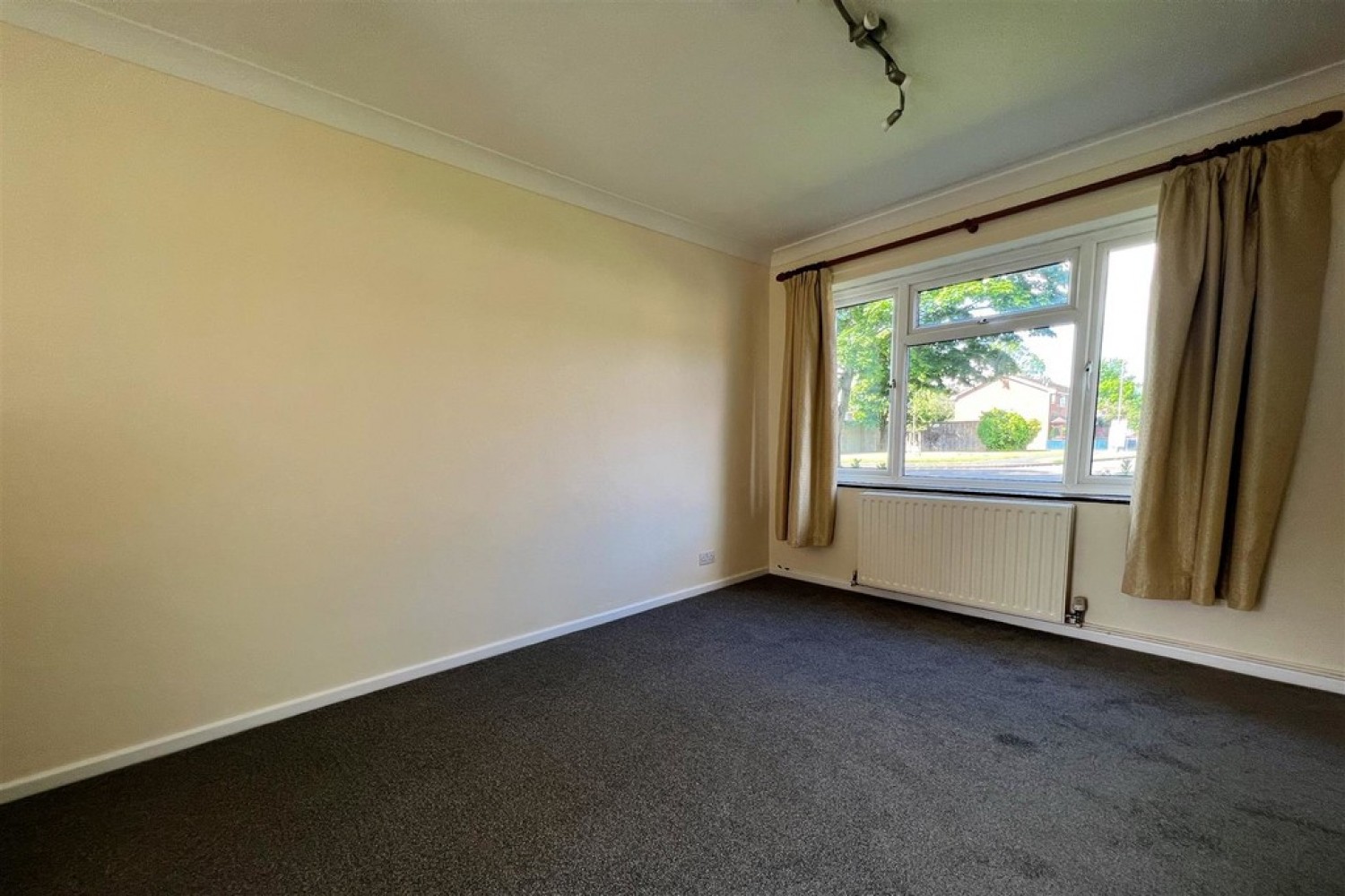 Ash Grove, Ringwood