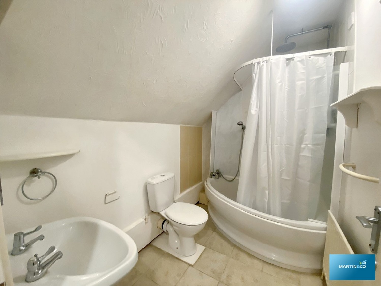 3 bedroom House in Christchurch Road, Ringwood