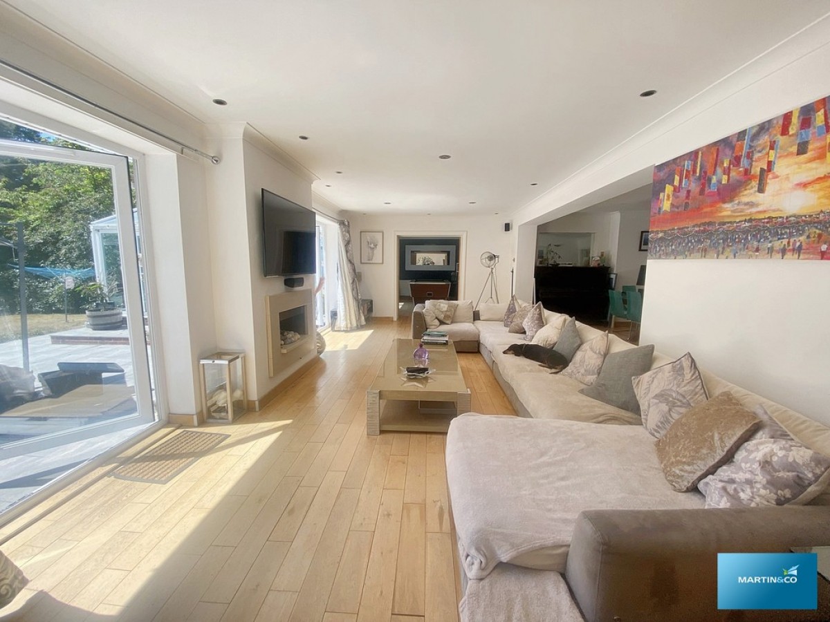 Firtree Close, St Leonards, BH24