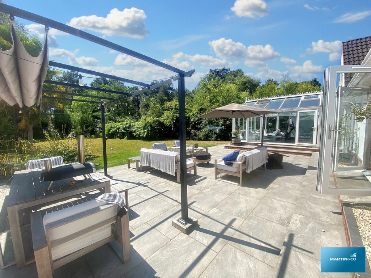 Firtree Close, St Leonards, BH24