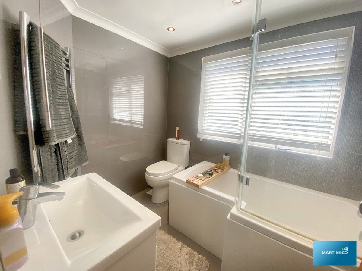 Firtree Close, St Leonards, BH24