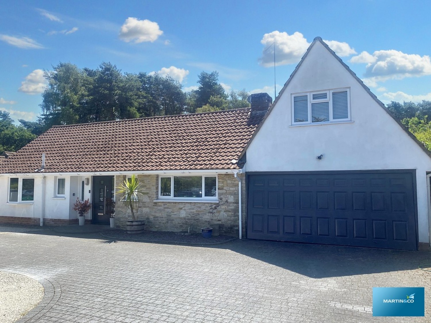 Firtree Close, St Leonards, BH24