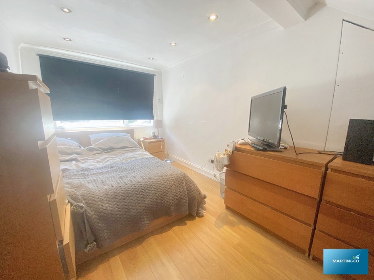 Firtree Close, St Leonards, BH24