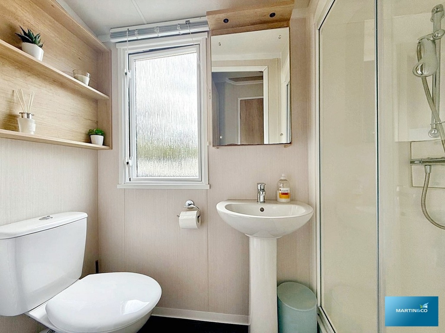 2 bedroom Property for Sale Oakdene Holiday Park