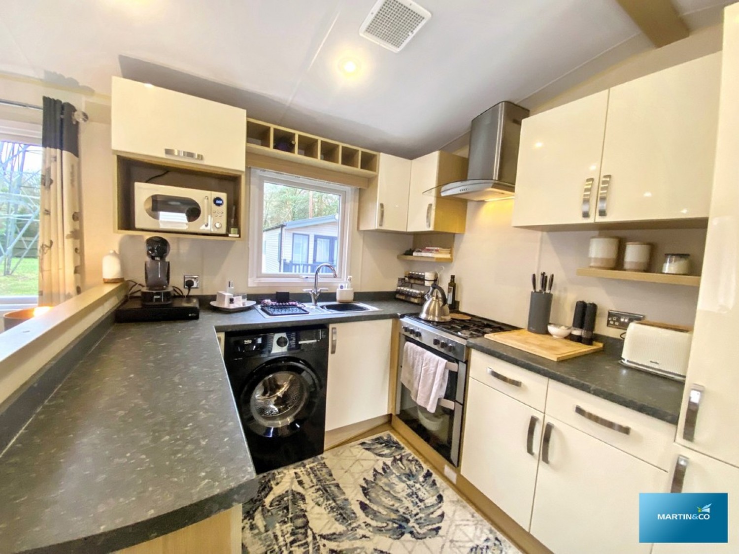 Ringwood Road, Dorset, St. Leonards