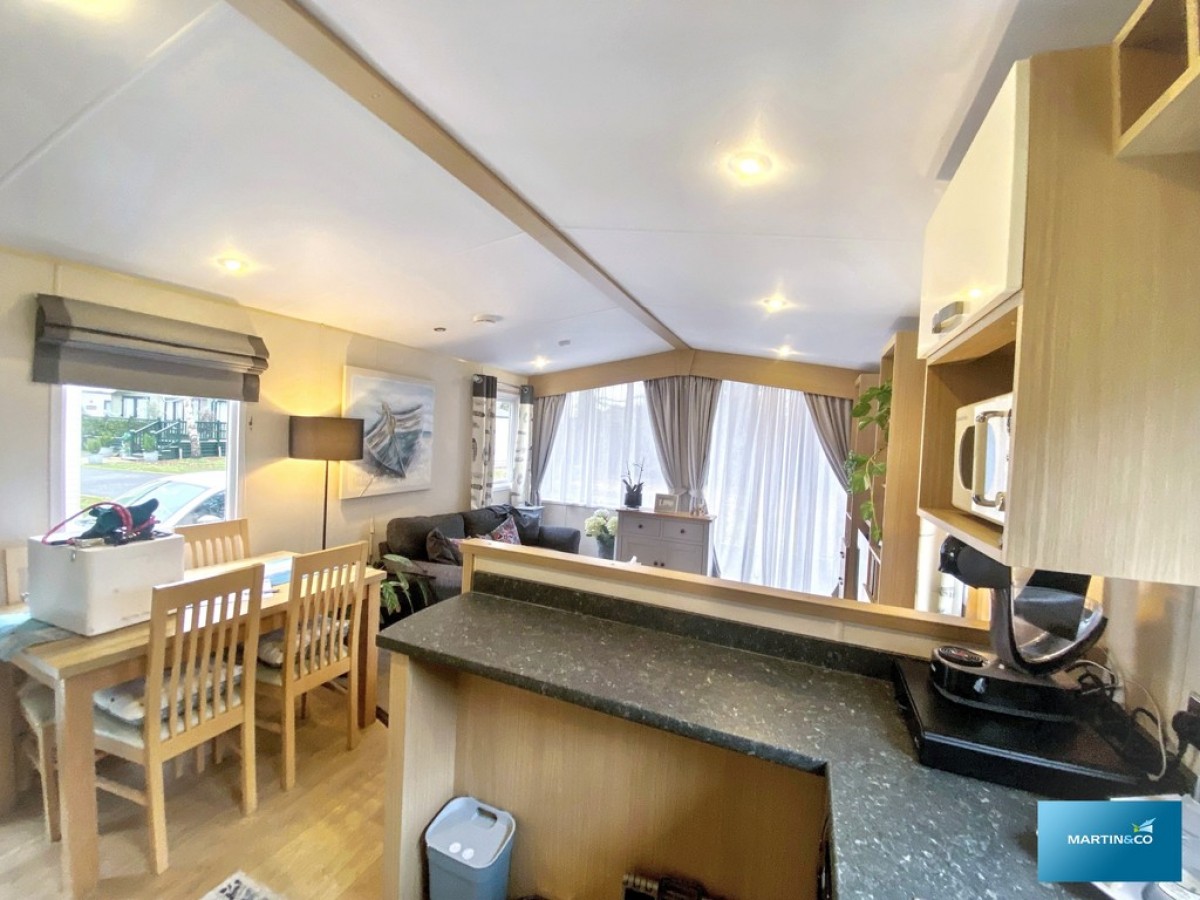 Ringwood Road, Dorset, St. Leonards