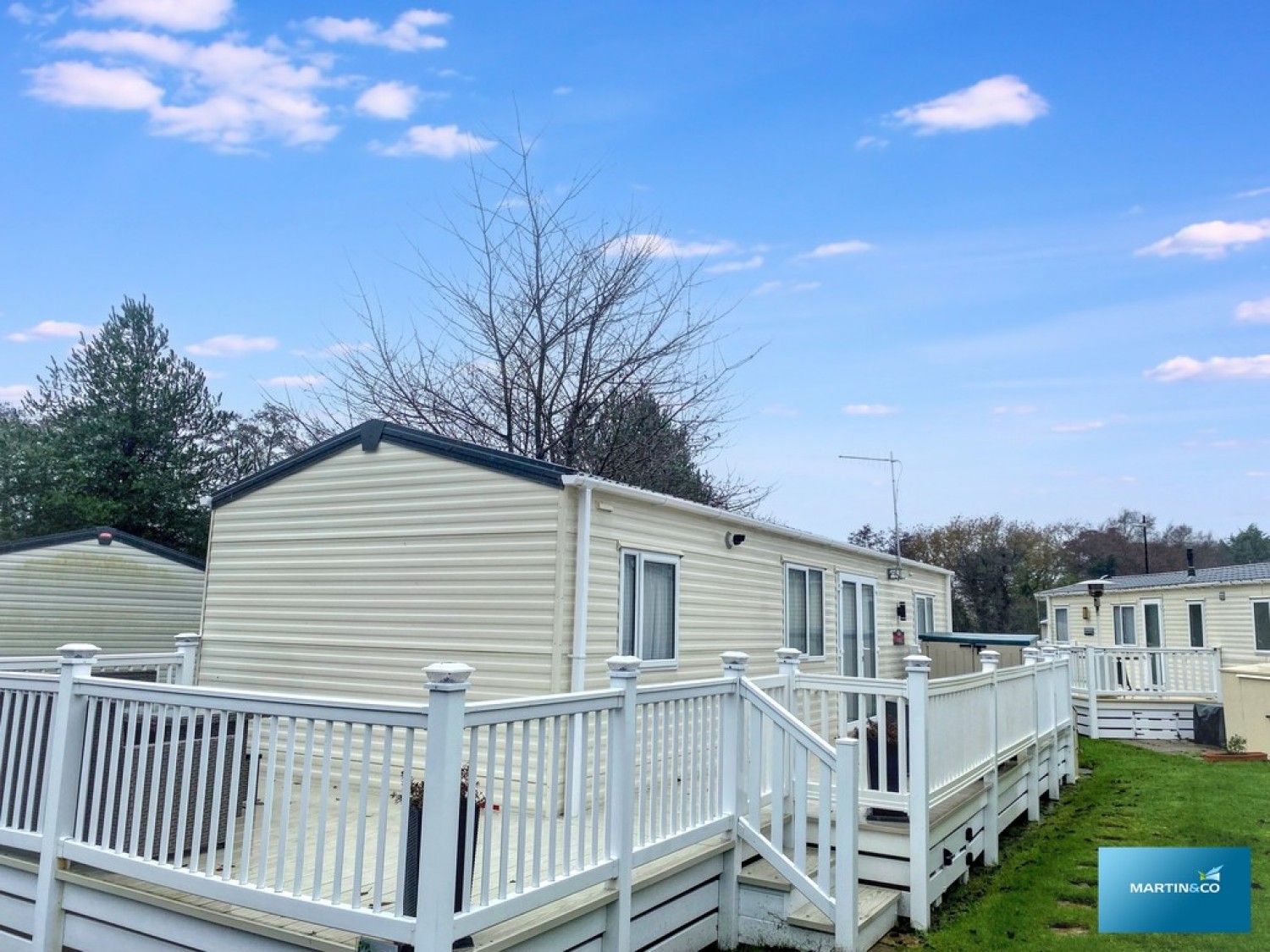 3 bedroom Park home for Sale Foxglove, Oakdene Holiday Park