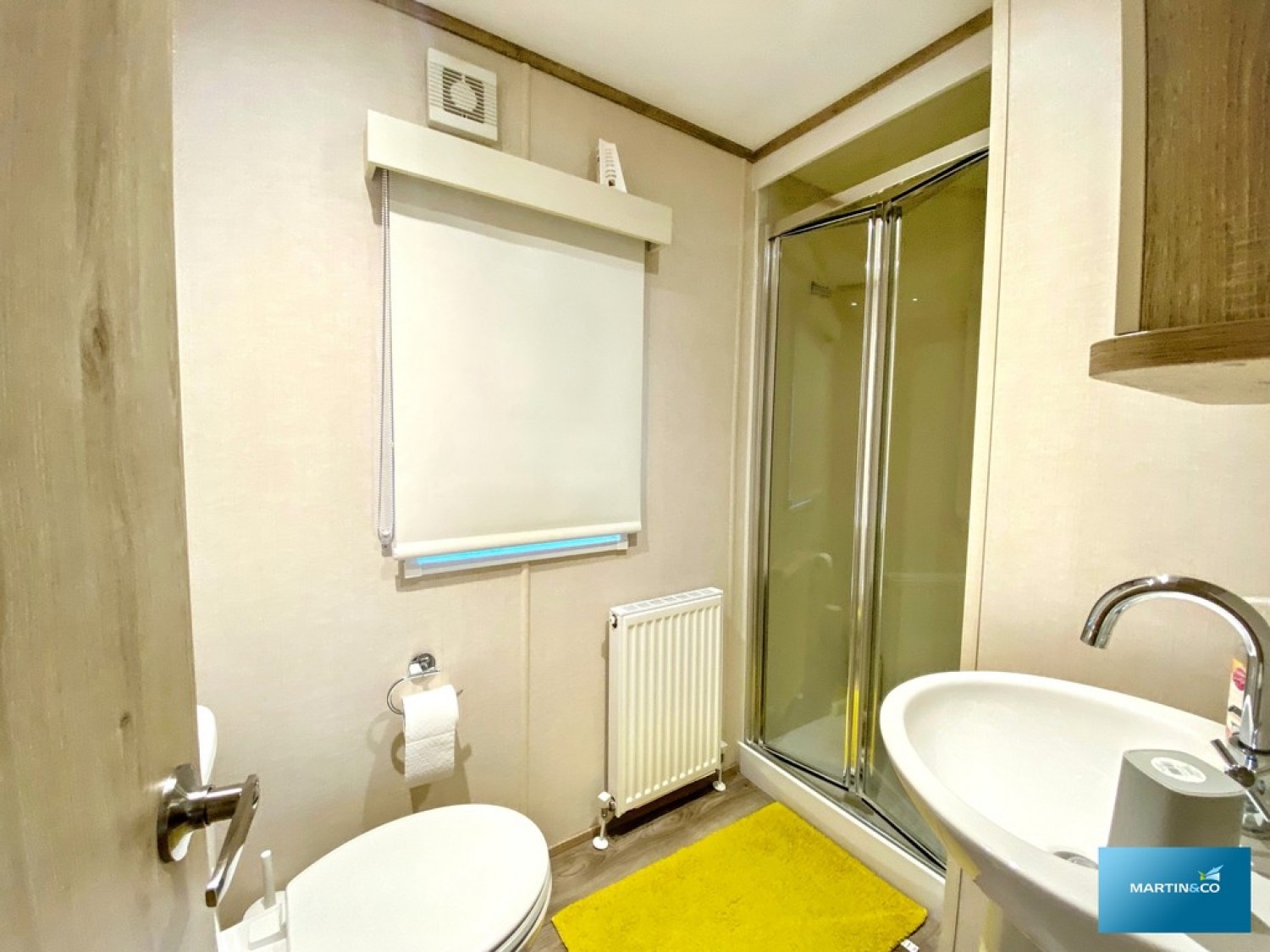 3 bedroom Park home for Sale Foxglove, Oakdene Holiday Park