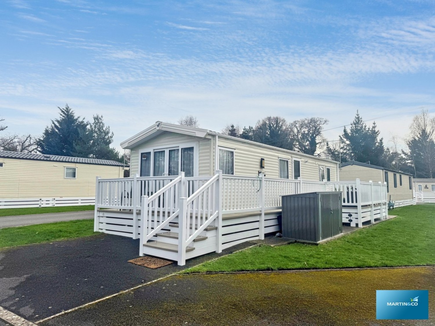 2 bedroom Park home for Sale Oakdean Holiday Park, St Leonards, Dorset