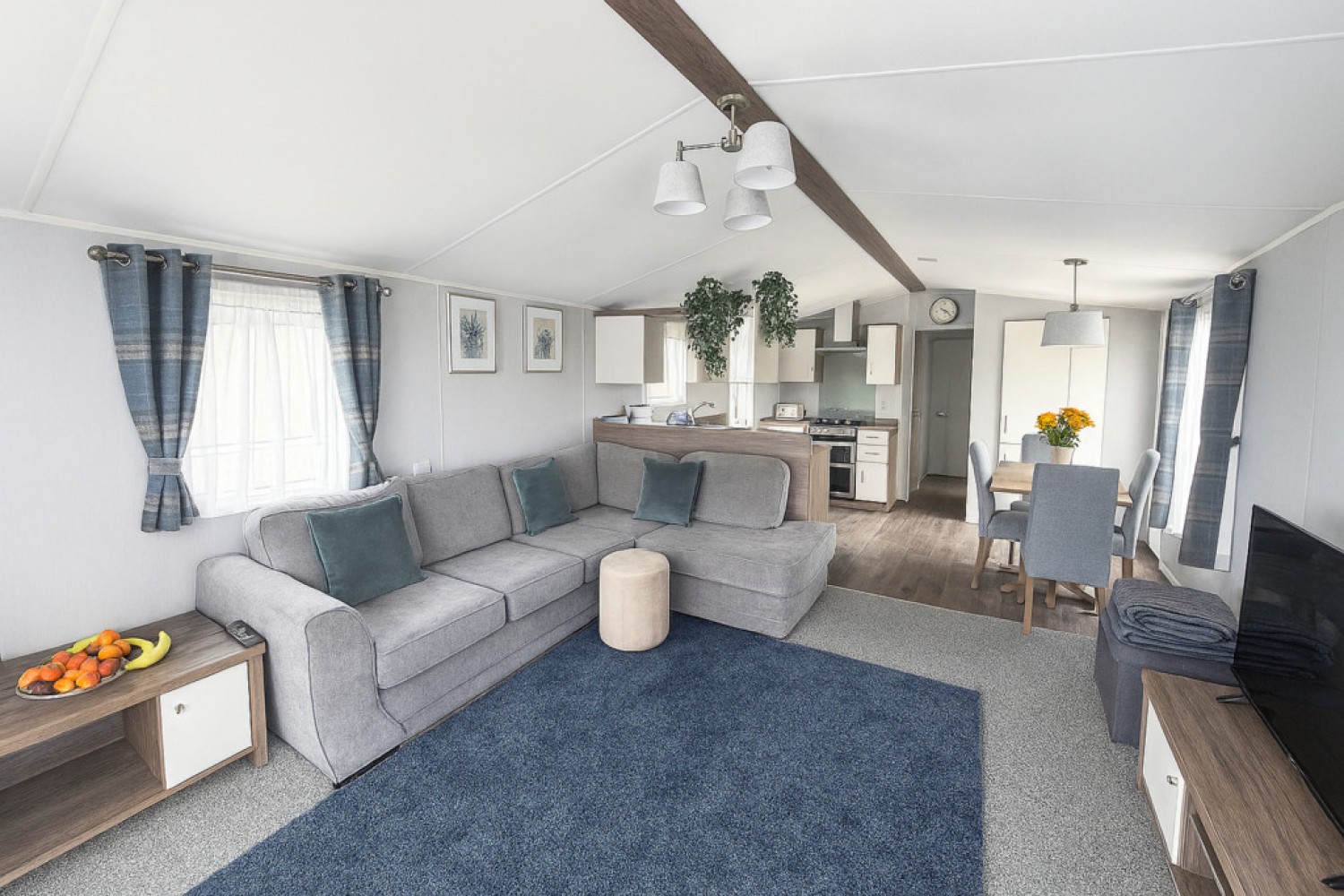 2 bedroom Park home for Sale Oakdean Holiday Park, St Leonards, Dorset