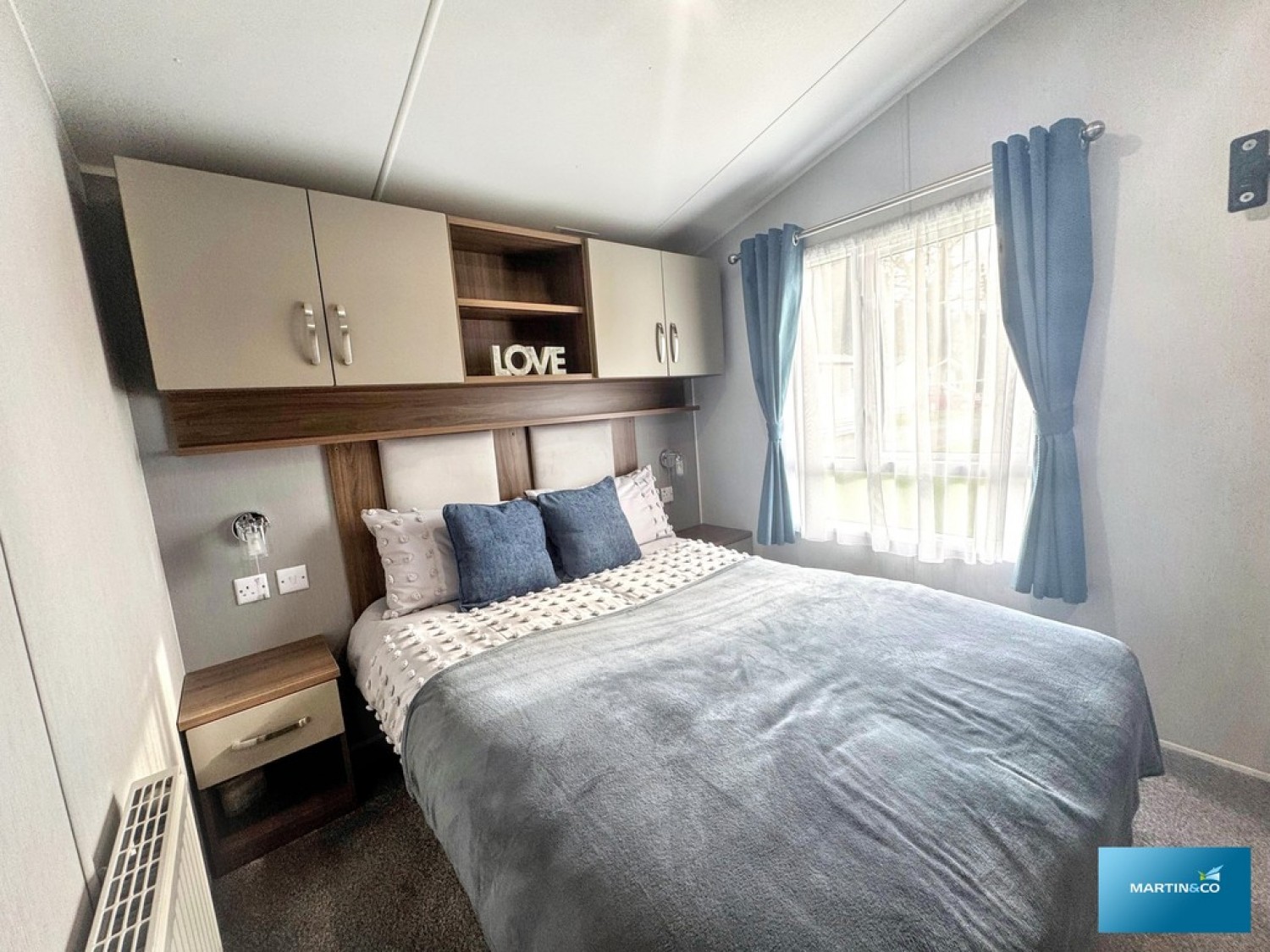 2 bedroom Park home for Sale Oakdean Holiday Park, St Leonards, Dorset