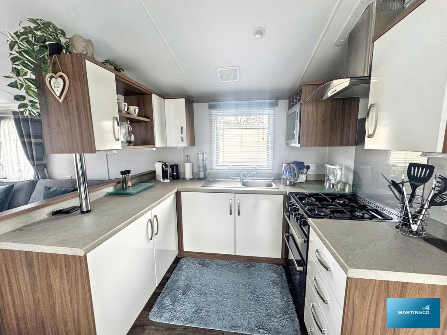 2 bedroom Park home for Sale Oakdean Holiday Park, St Leonards, Dorset