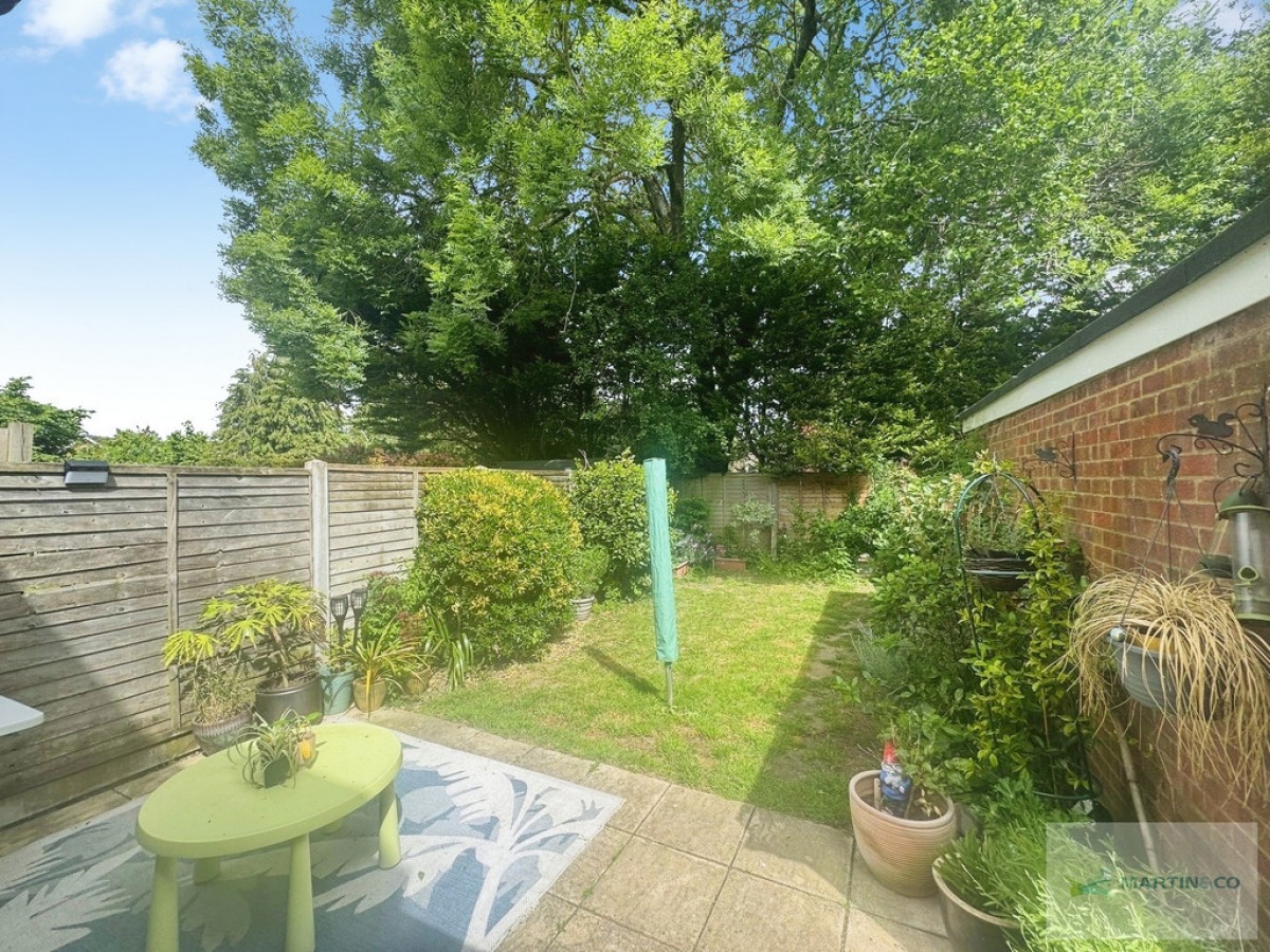 Hawkins Close, Ringwood