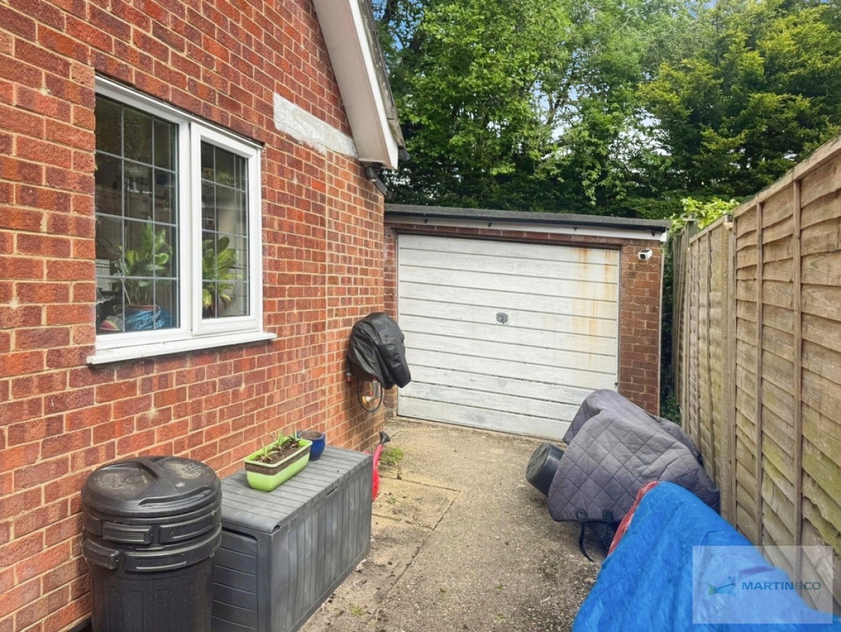 Hawkins Close, Ringwood
