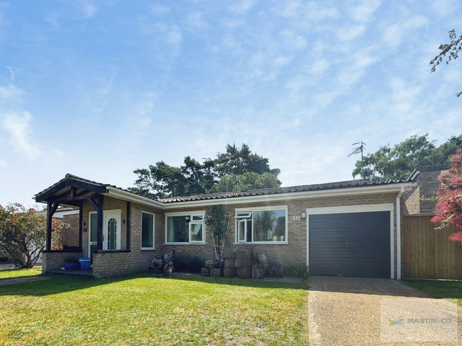 5 bedroom Bungalow for Sale Ivy Close, St. Leonards