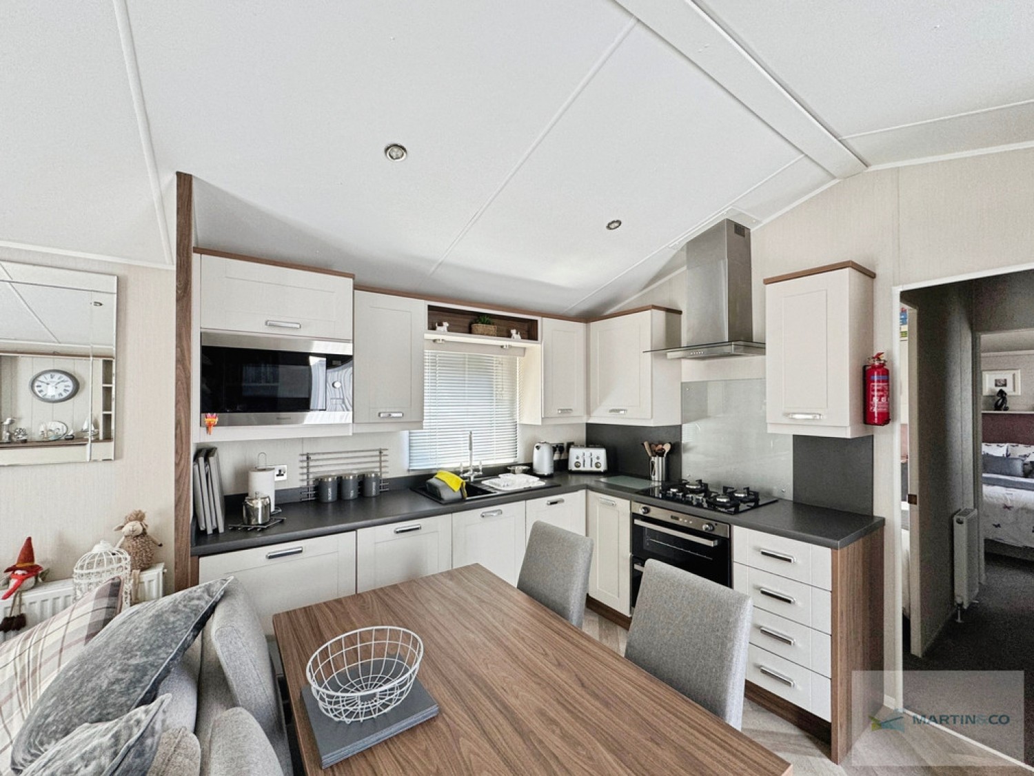 2 bedroom Park home for Sale Ringwood Road, St. Leonards, Dorset