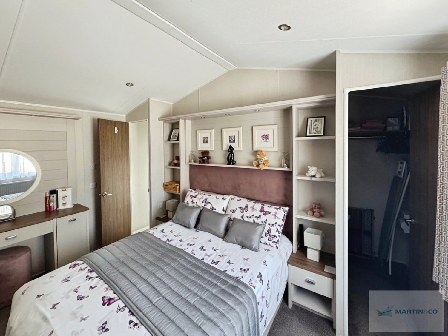 2 bedroom Park home for Sale Ringwood Road, St. Leonards, Dorset