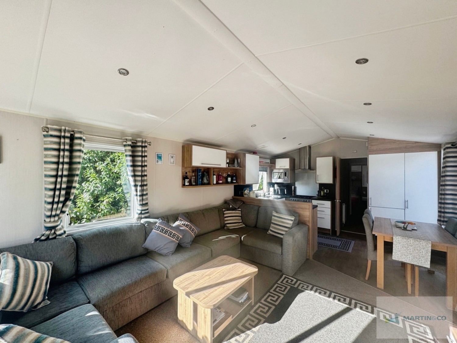 2 bedroom Park home for Sale Oakdene Holiday Park, St. Leonards, Dorset