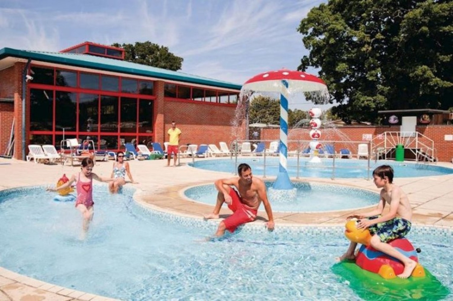 2 bedroom Park home for Sale Oakdene Holiday Park, St. Leonards, Dorset