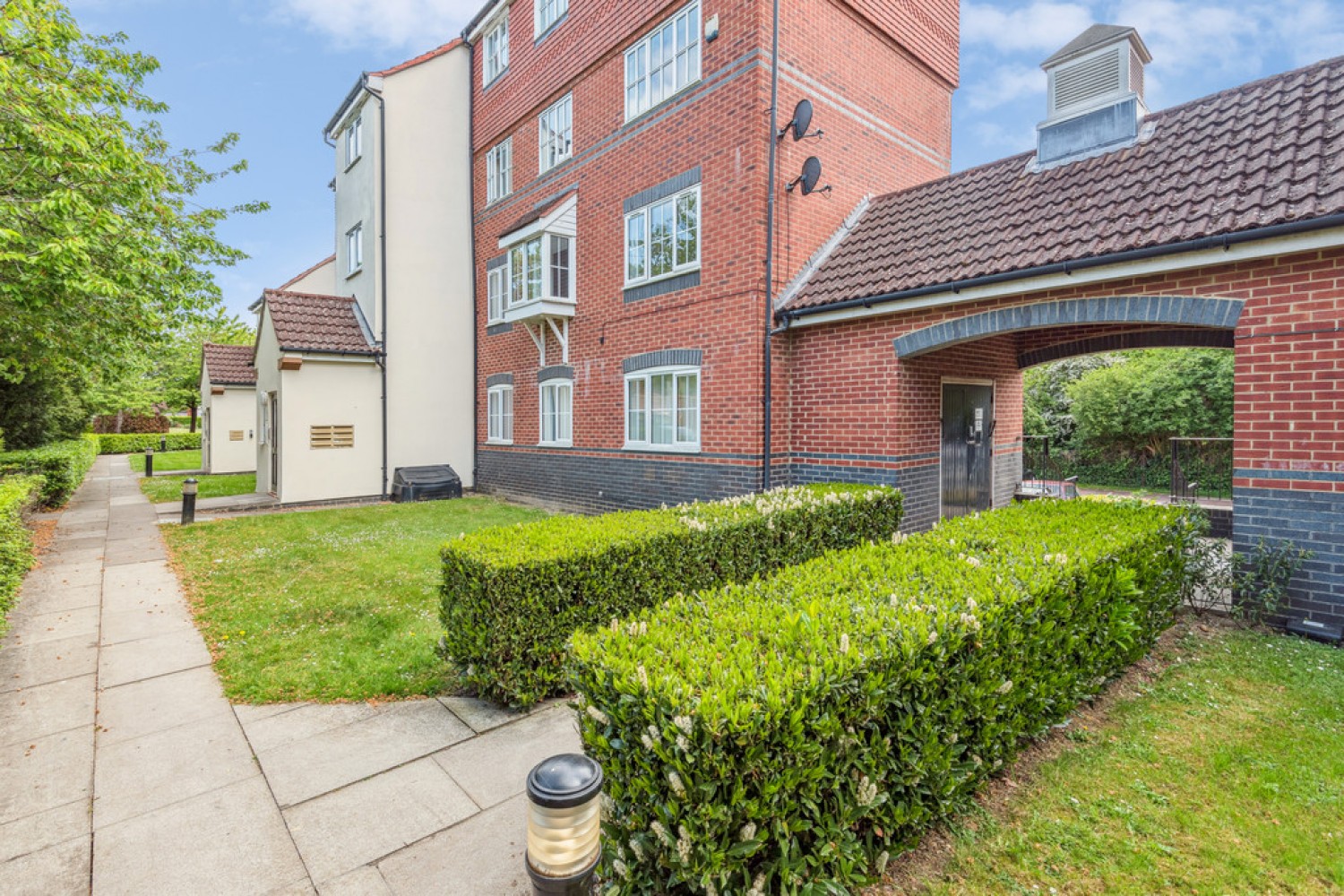 Nodeway Gardens, Welwyn Village