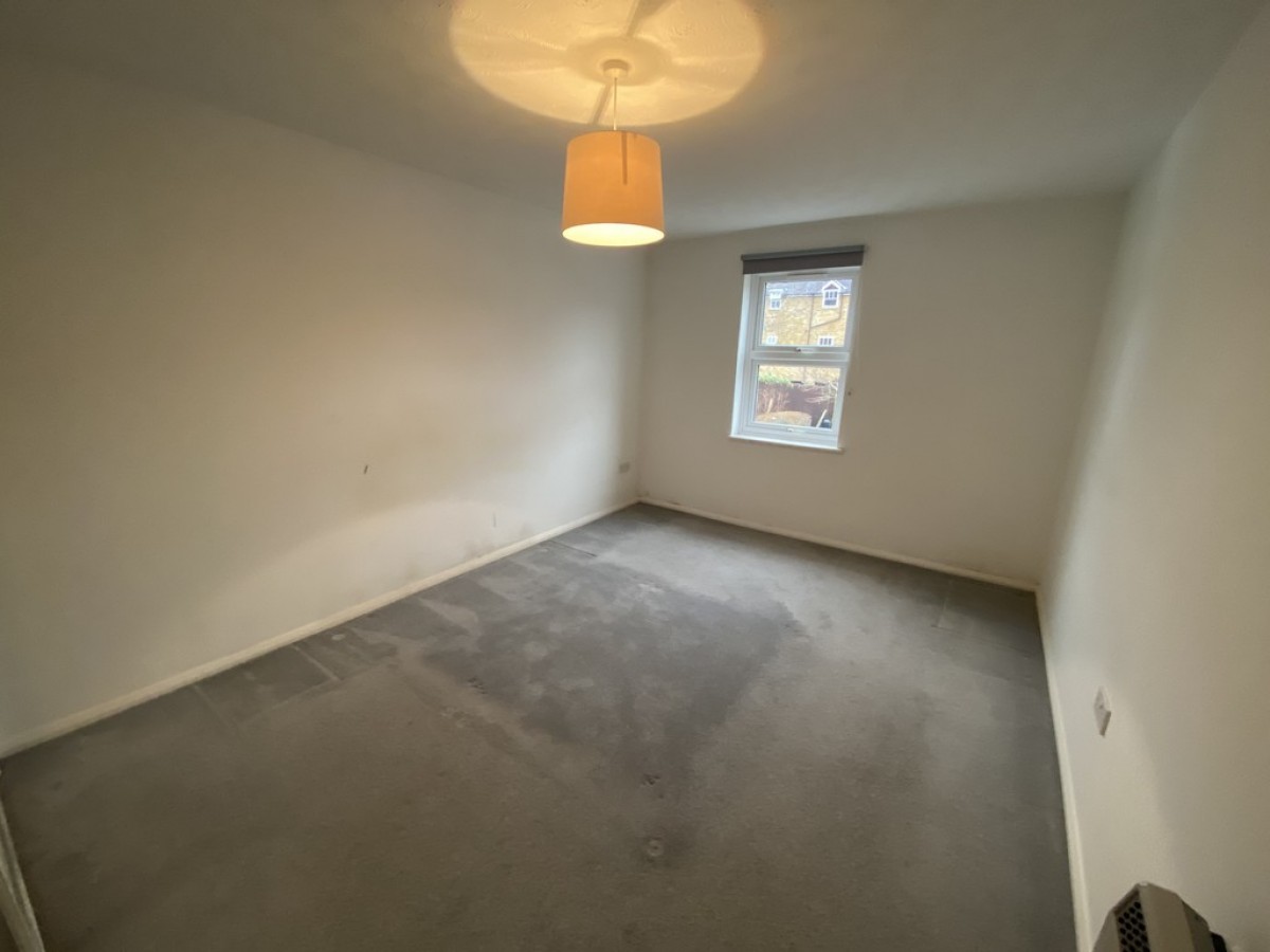 38 Mitre Court, Railway Street