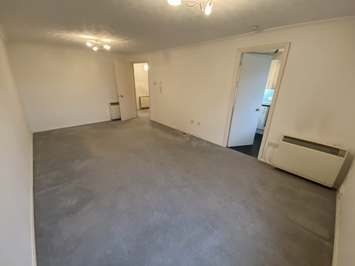 38 Mitre Court, Railway Street