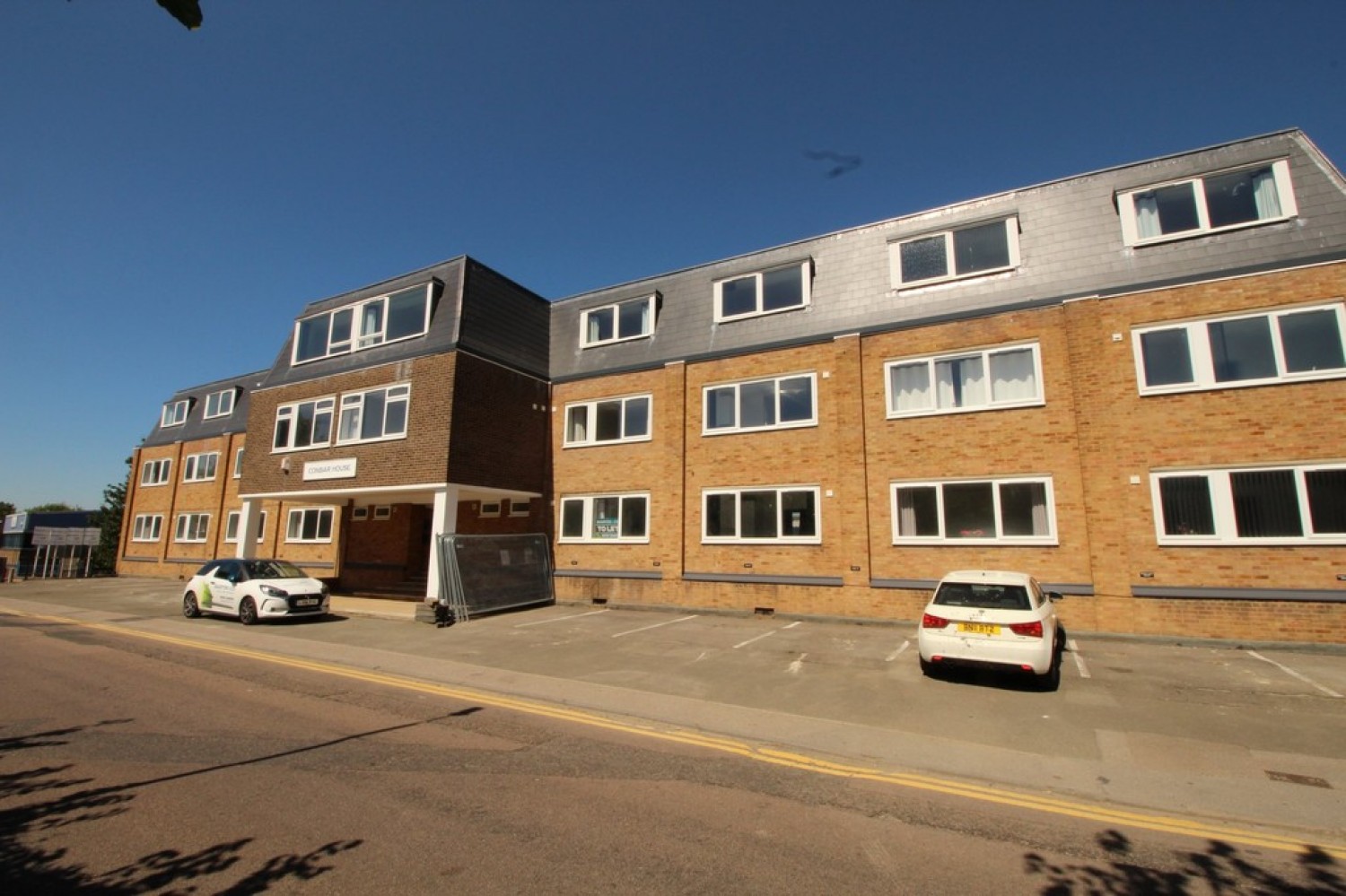 Conbar House, Mead Lane