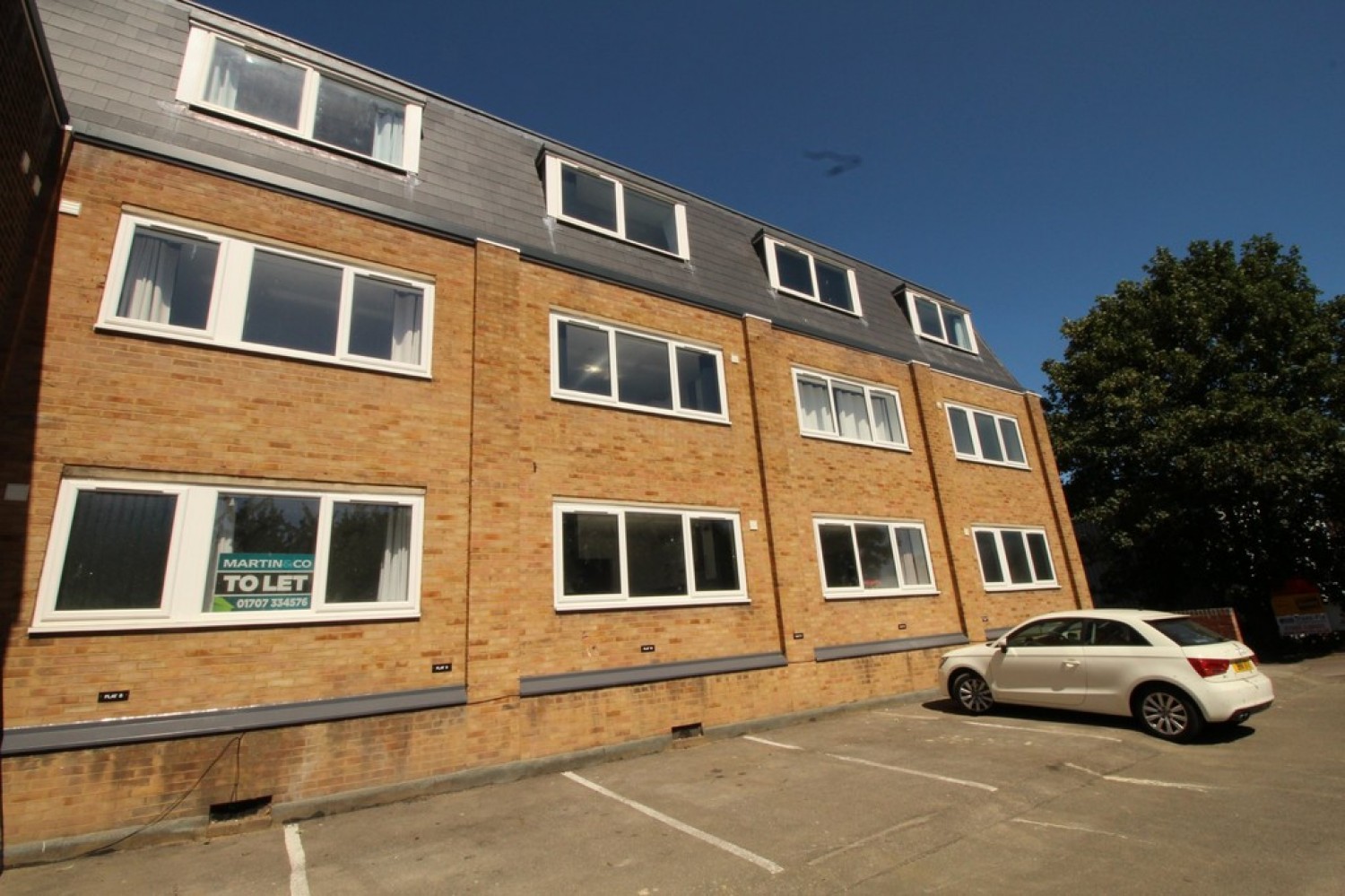 Conbar House, Mead Lane