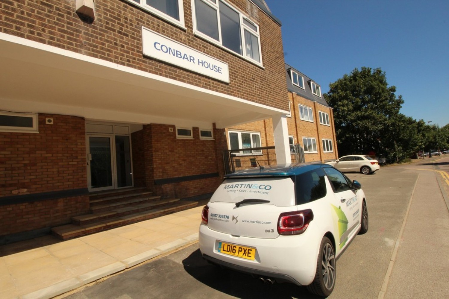 Conbar House, Mead Lane